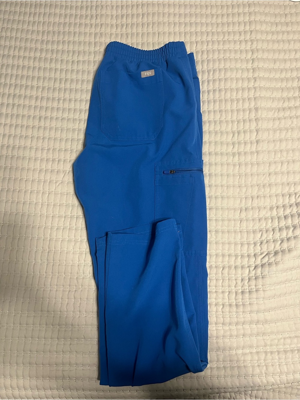 FIGS Women’s Royal Blue Cargo Scrub Pants
